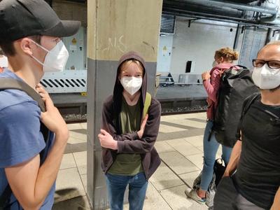 Väntar på tåget i Hamburg